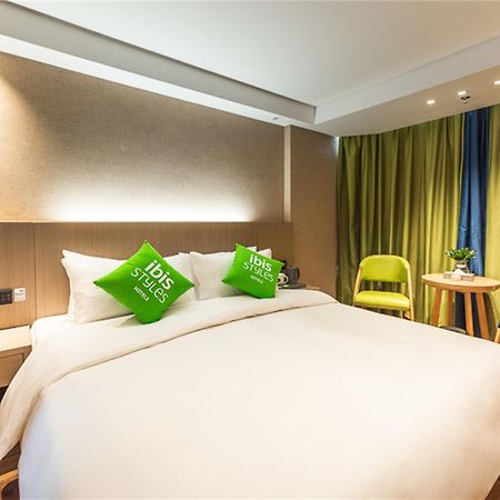 Hotel Ibis Styles Fuzhou Wuyi Square Exterior foto