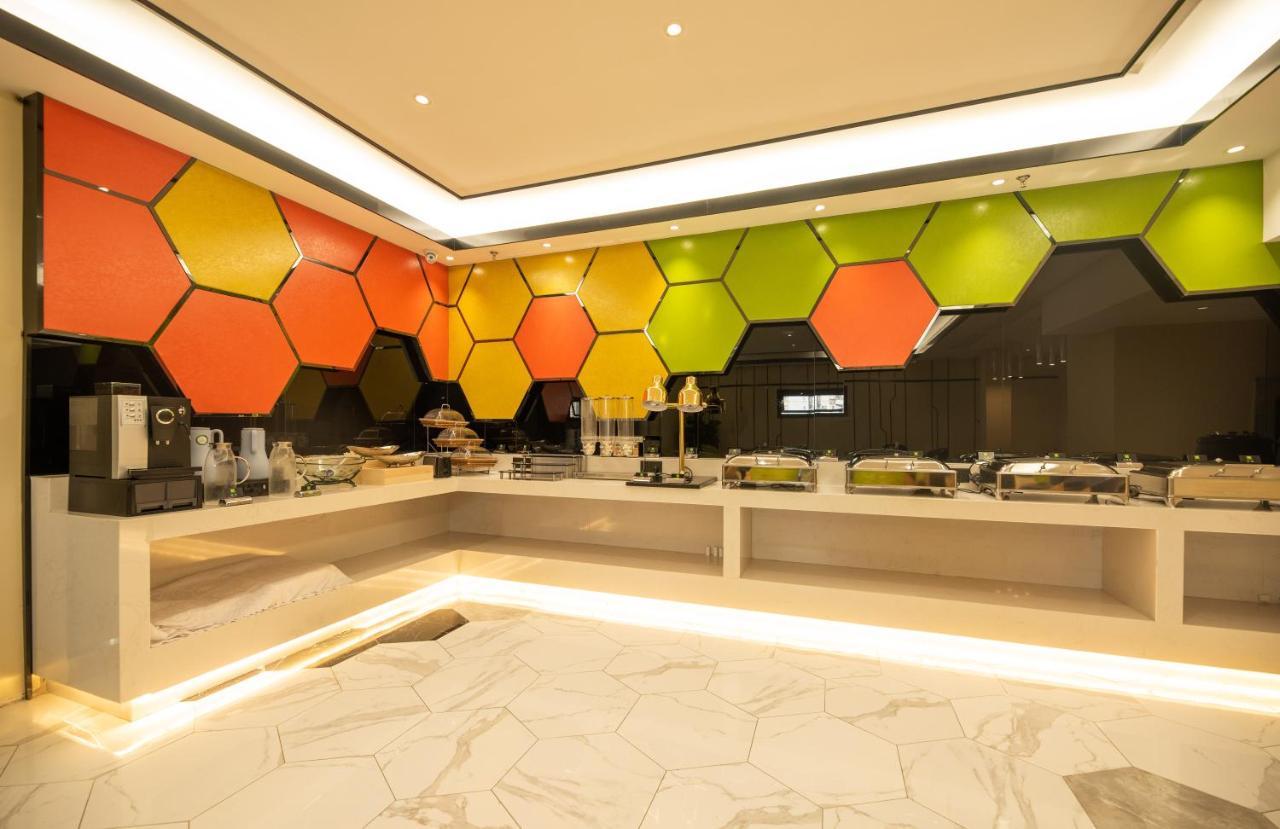 Hotel Ibis Styles Fuzhou Wuyi Square Exterior foto