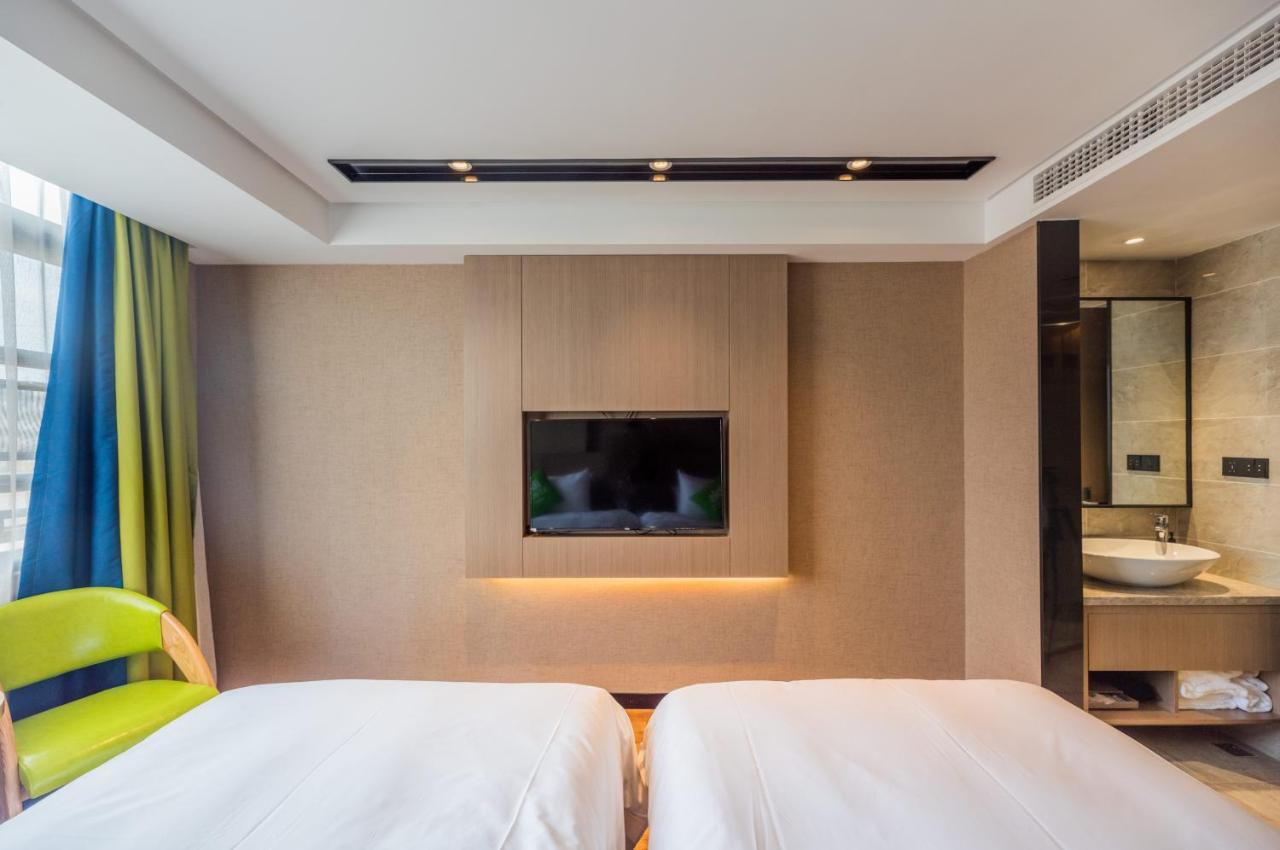 Hotel Ibis Styles Fuzhou Wuyi Square Exterior foto