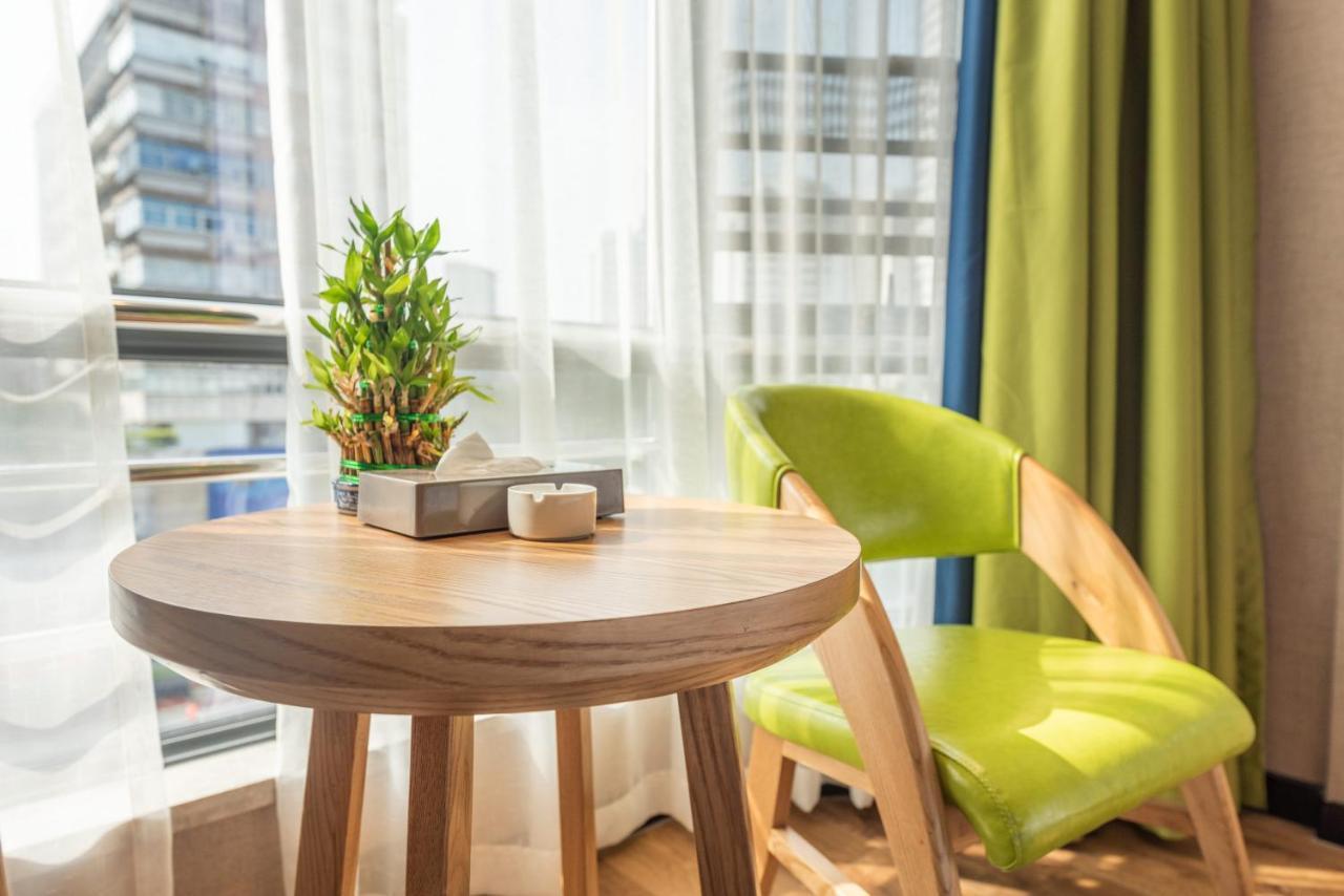 Hotel Ibis Styles Fuzhou Wuyi Square Exterior foto